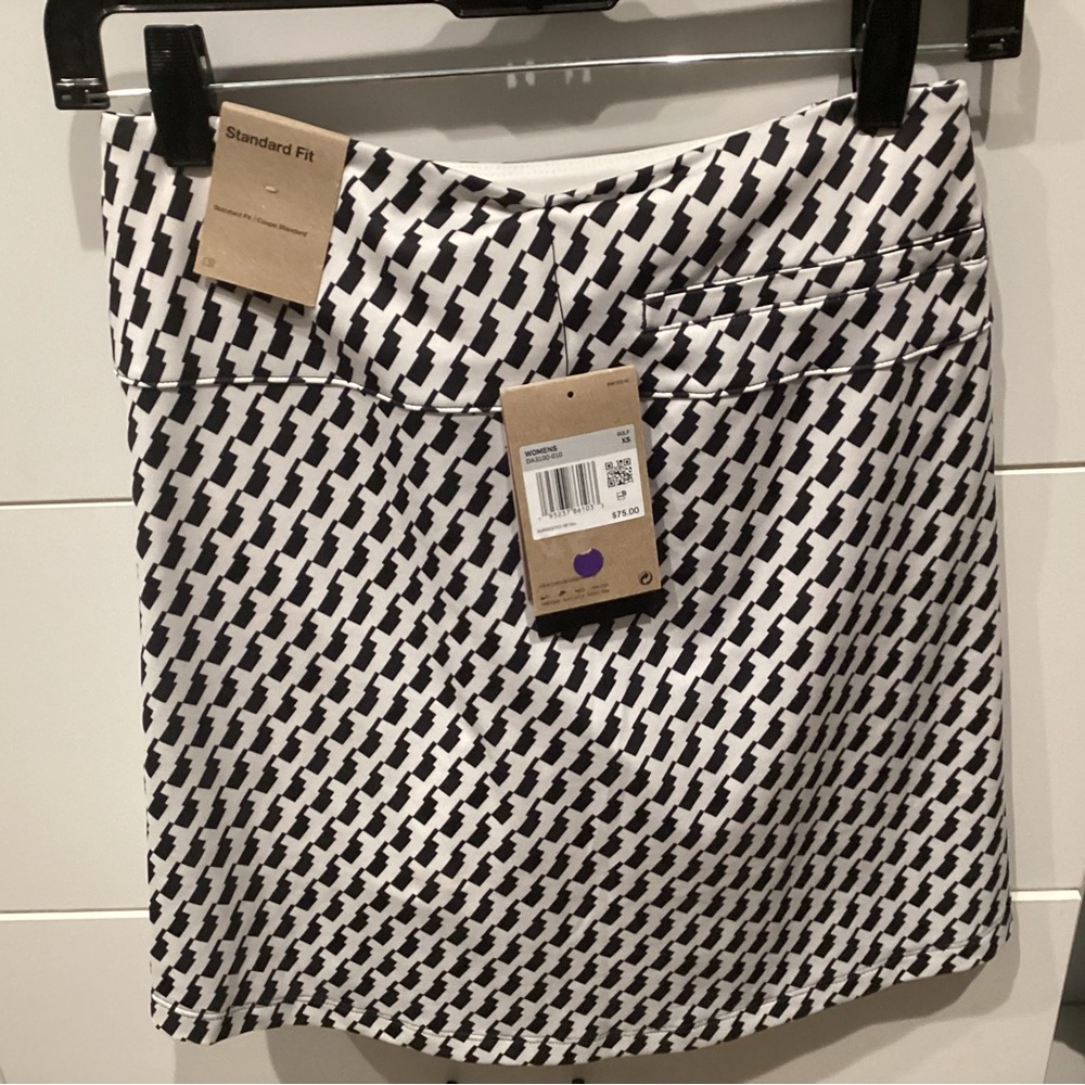NWT Nike Dry Fit golf Skort